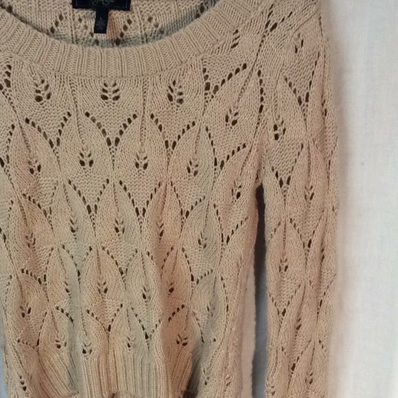 Light beige sweater - Picture 2 of 5